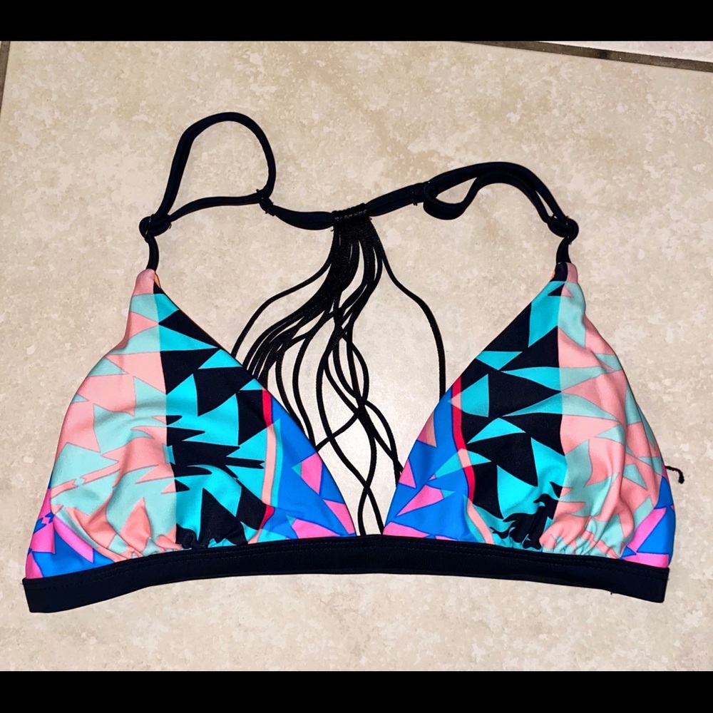 Cute Bathing Suit Top w Strappy back!